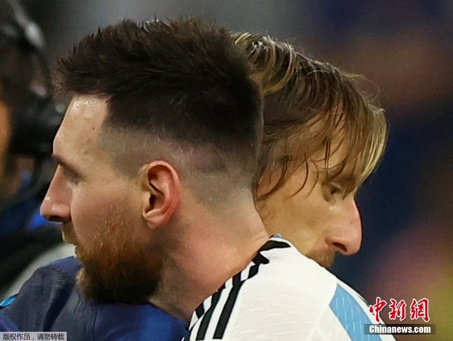 梅西圆梦阿根廷登顶卡塔尔世界杯