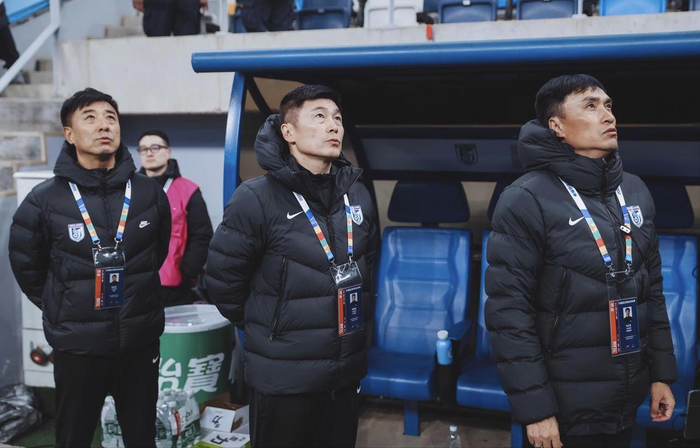 大连英博备战首战：新援加盟 球员热身赛迎战强